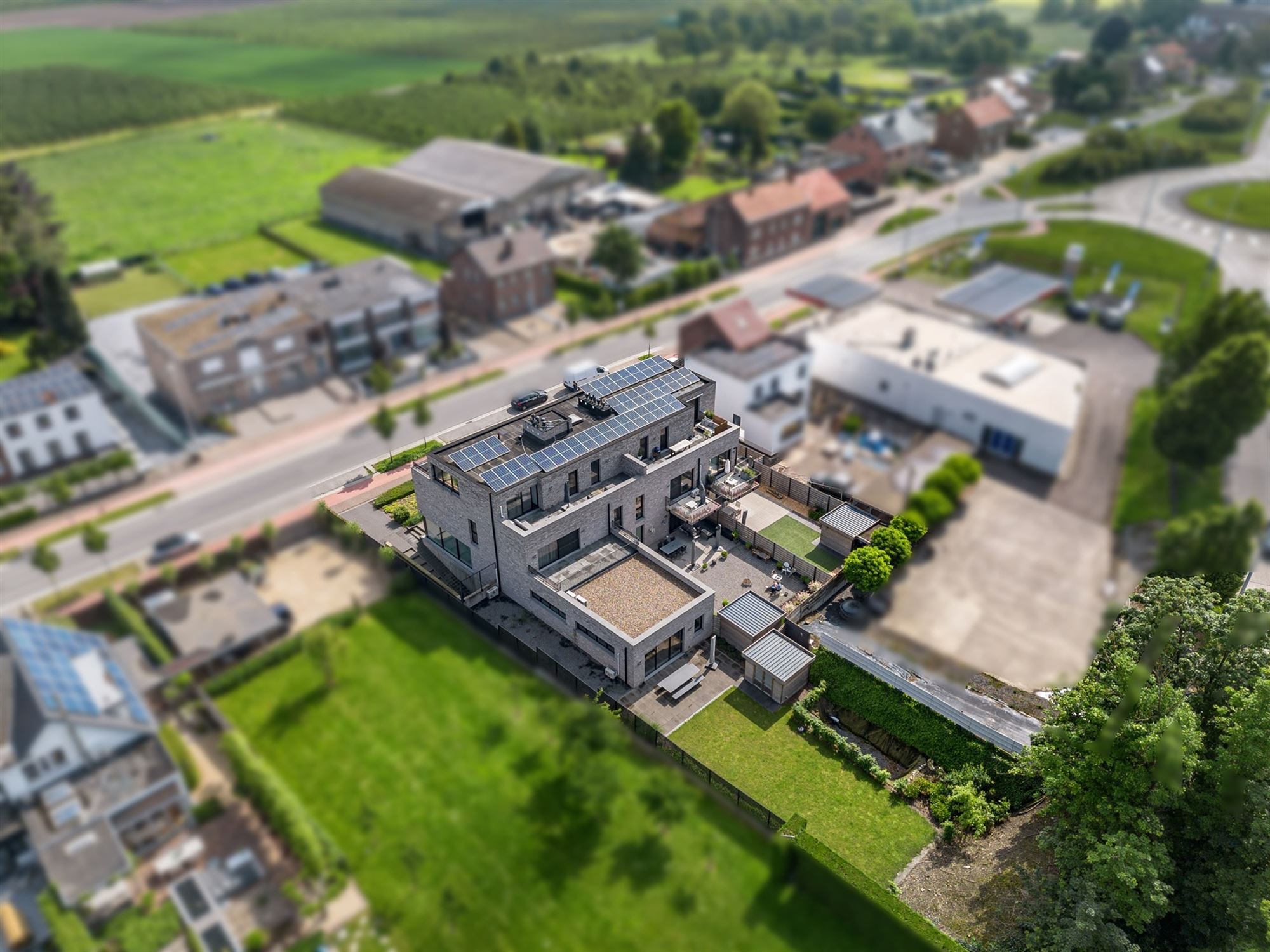 KNAP ERENGIEZUINIG APPARTEMENT MET TWEE TERRASSEN EN ONDERGRONDSE STAANPLAATS IN SINT-TRUIDEN  foto 4