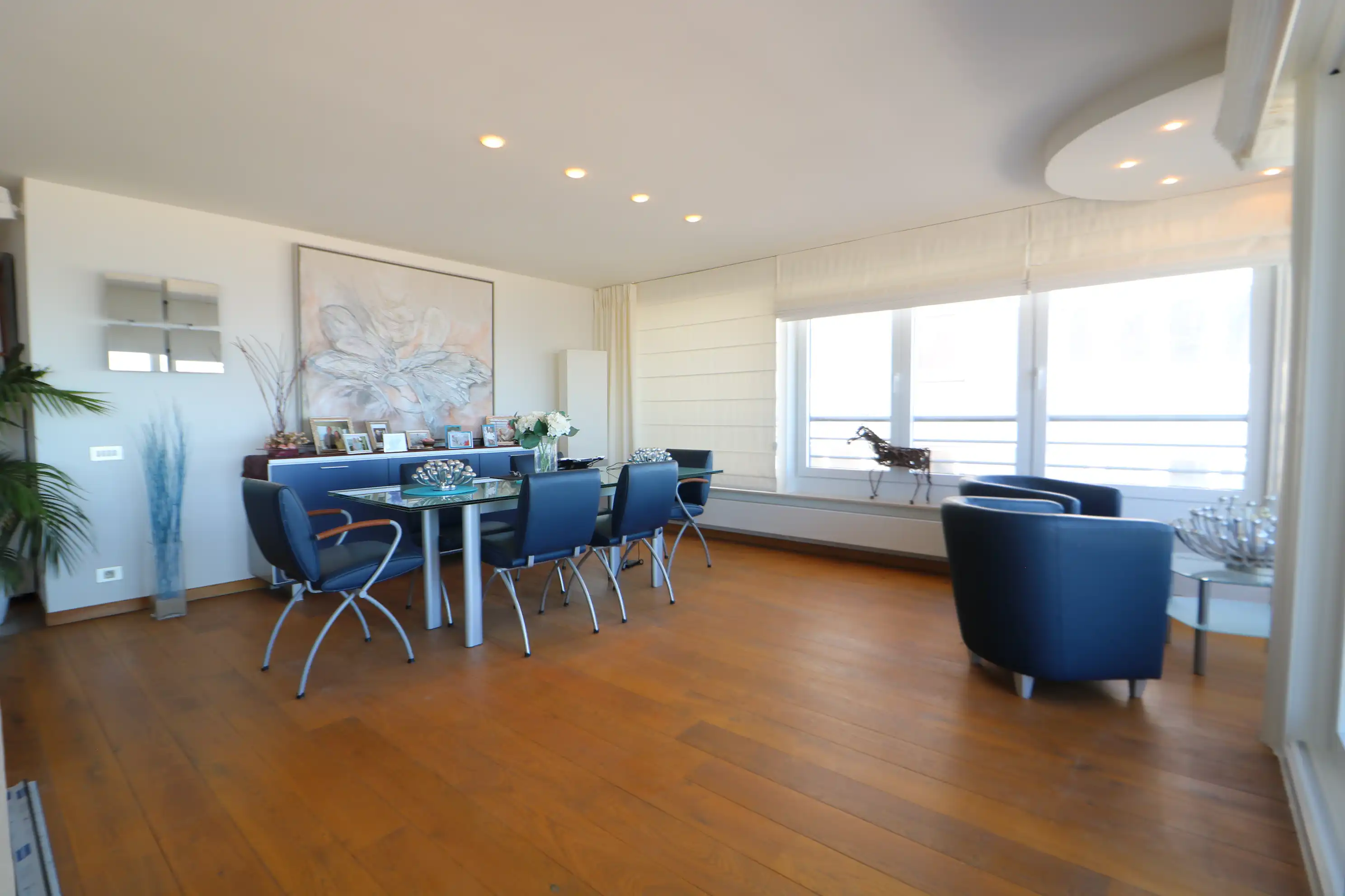 Uniek 4-slaapkamerappartement met fantastisch zicht op zee. foto 6