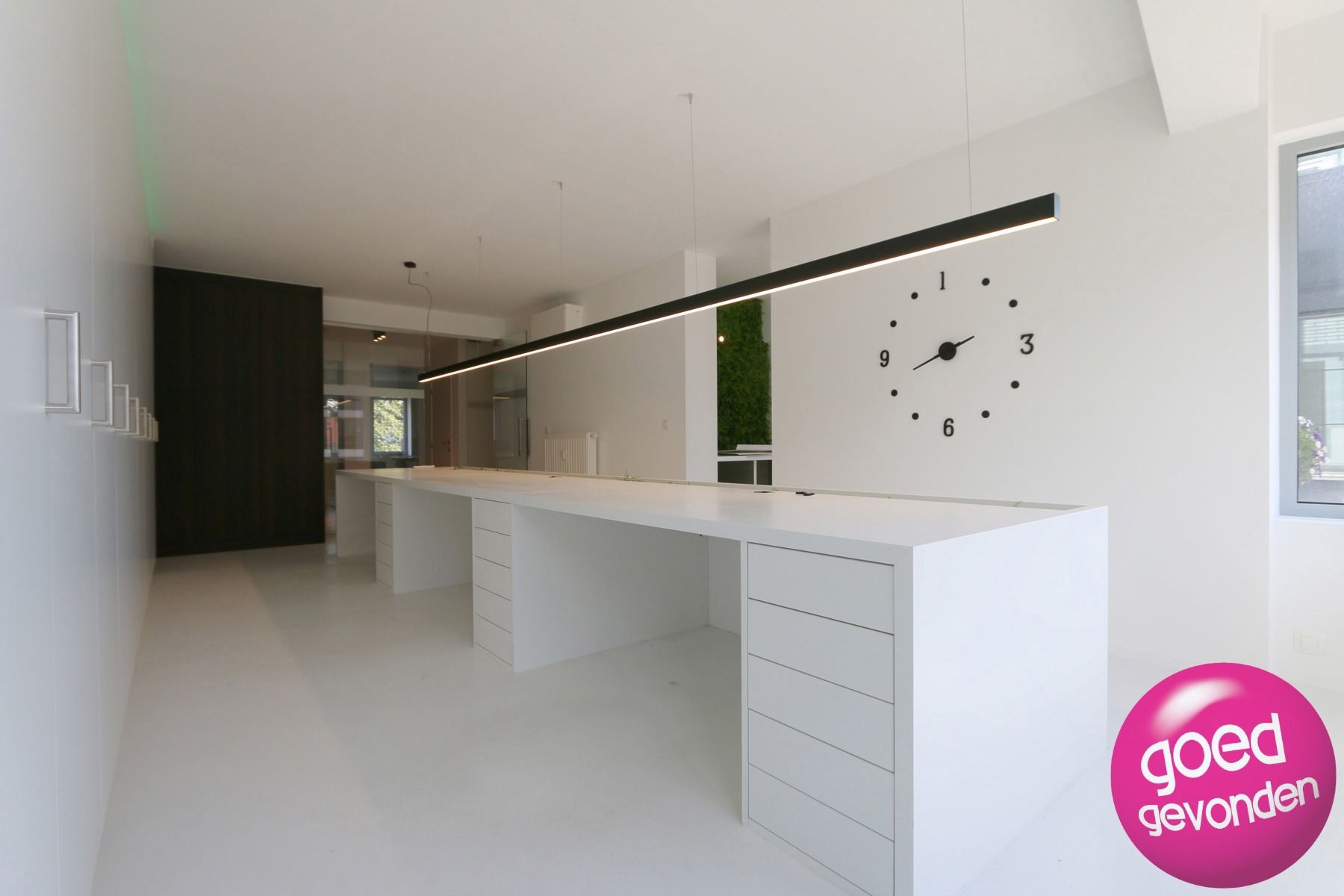 PLUG-IN modern kantoor + veel passage foto 9
