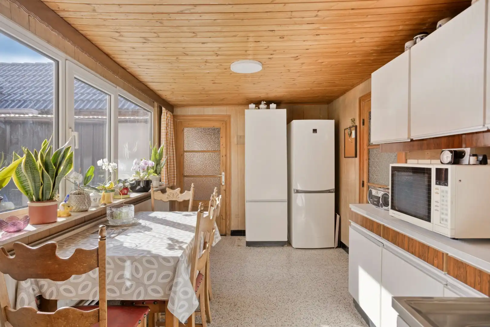 Woning met diepe tuin, garage en vernieuwd geïsoleerd dak, centrum Borgloon foto 10