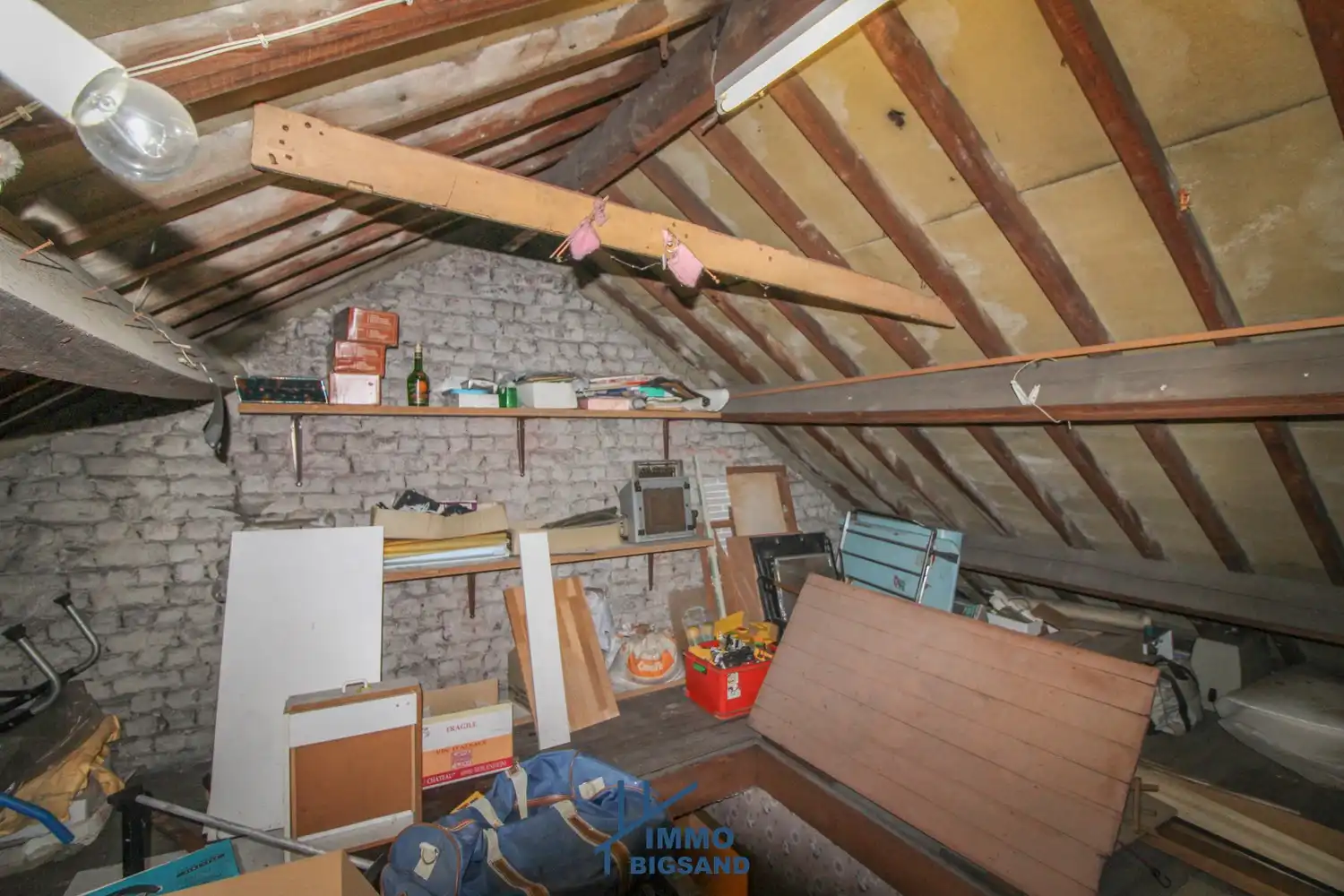 Te renoveren woning met uitweg te koop te Rekkem foto 14