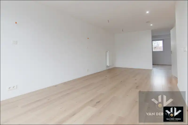 RUIME GEZINSWONING 4 VERDIEPINGEN TOTALE RENOVATIE VAN KELDER TOT ZOLDER foto 10