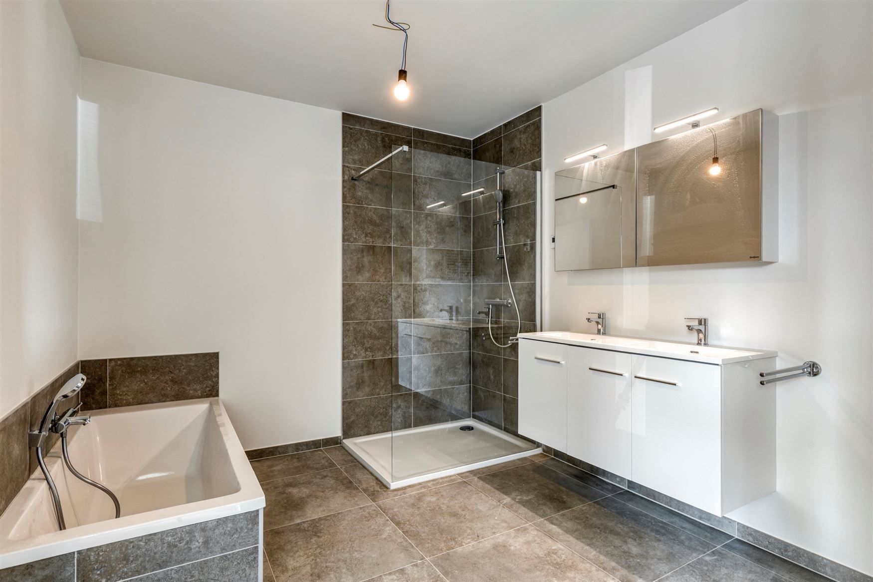 Nieuwbouwwoning foto 6