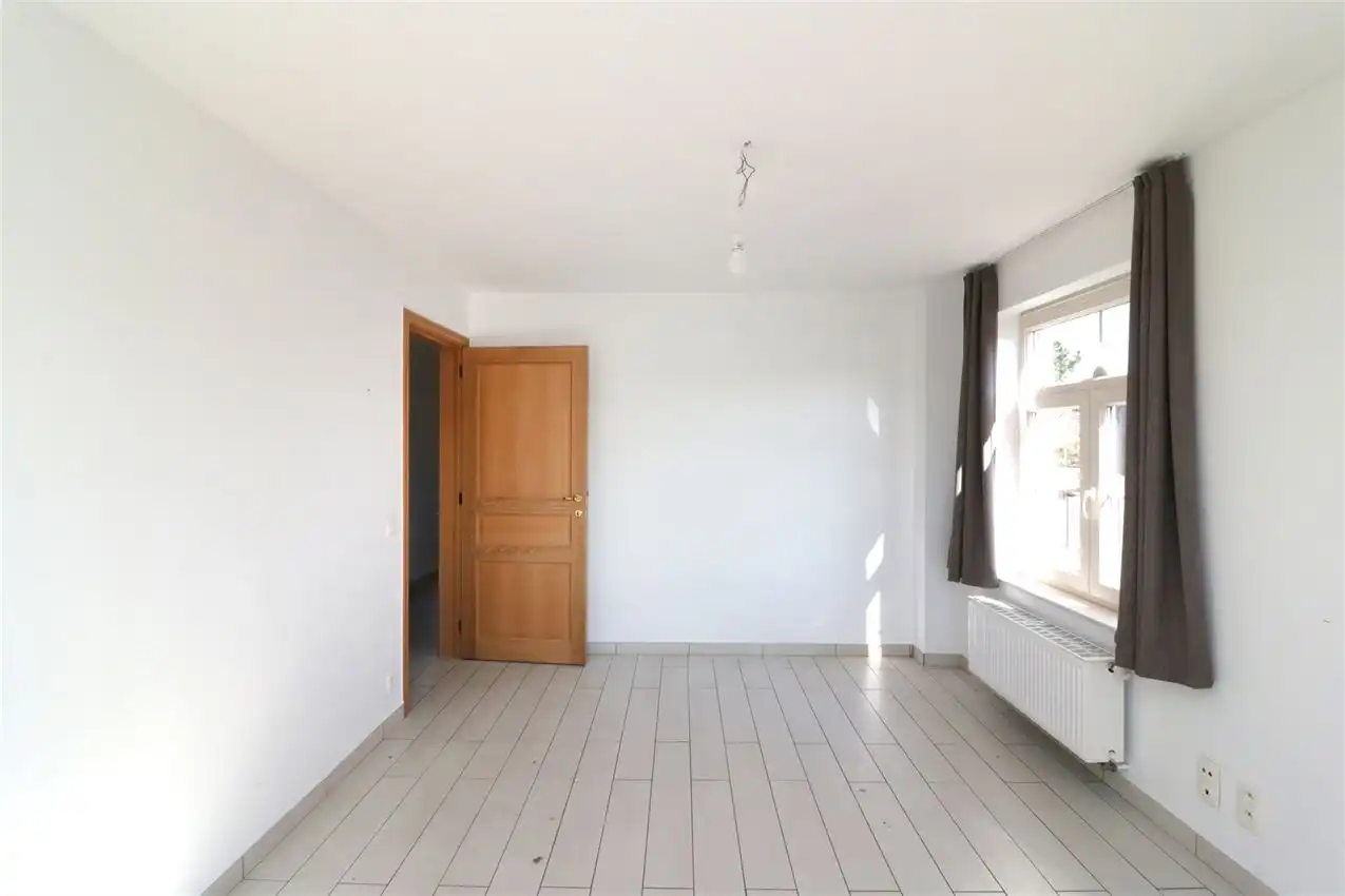 Recente woning met drie slaapkamers en garage op rustige locatie foto 16