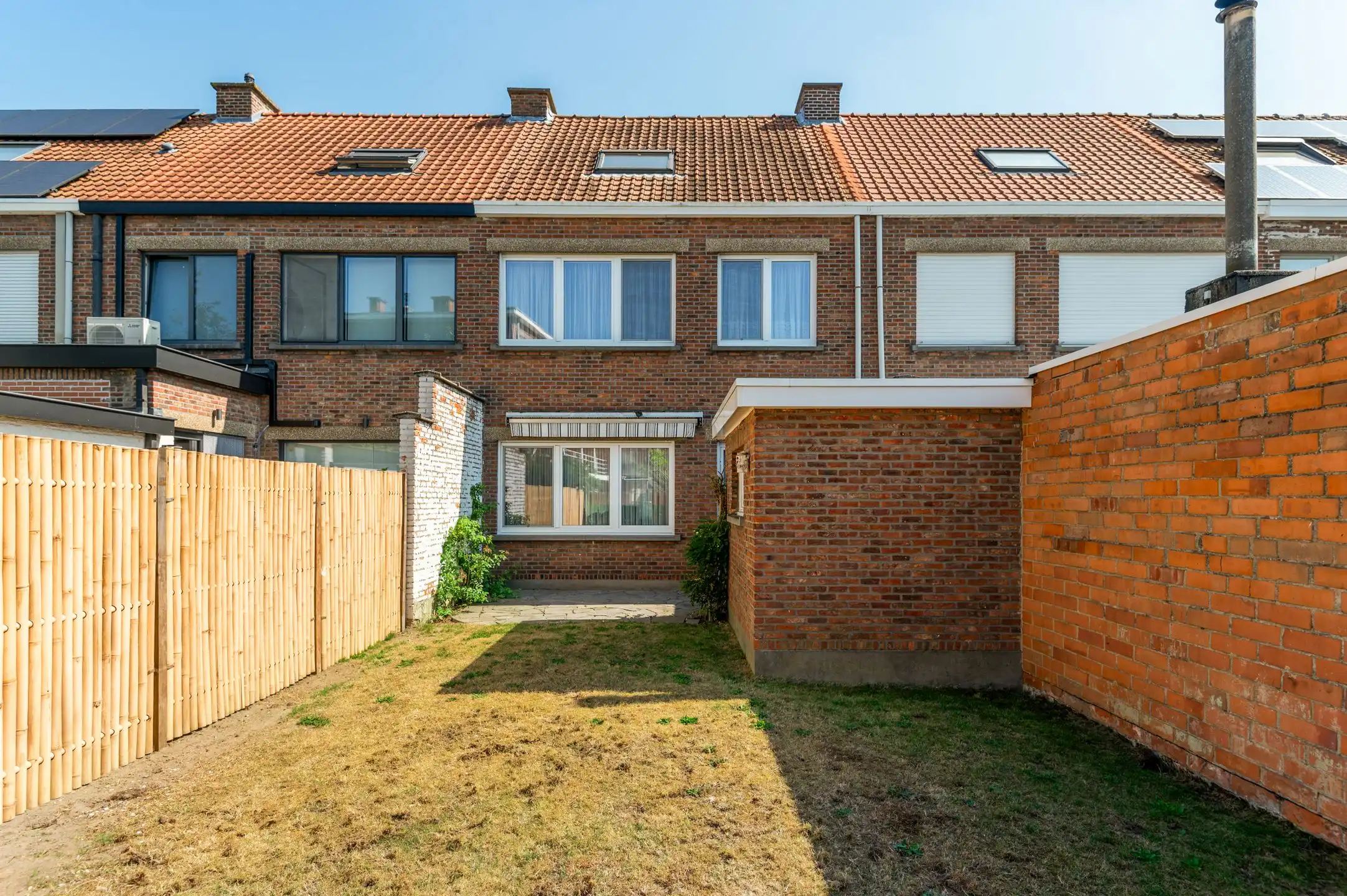 Een huis waar je nog helemaal je eigen ding mee kan doen! foto 18