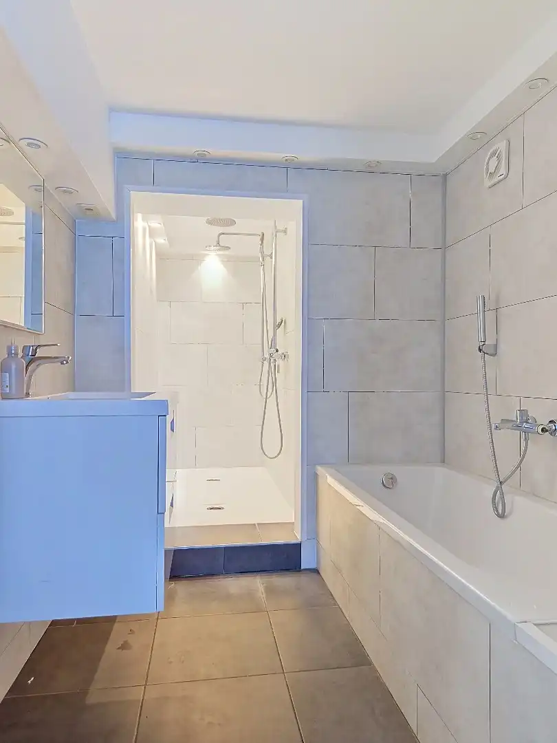 Ruime bel-etagewoning met 5 slaapkamers in Leuven foto 13