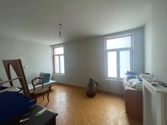 Brugge centrum, nabij ’t ZAND en  VESTEN, alle winkels, scholen, station&nbsp; &nbsp;TE RENOVEREN  RUIM WOONHUIS met ZONNIGE KOER foto 8