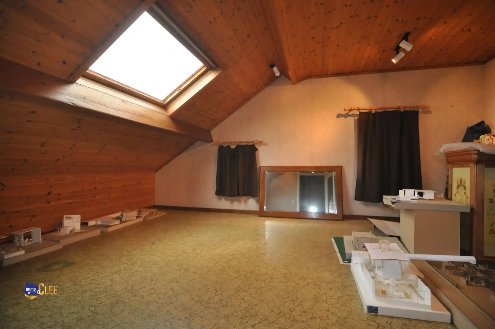 Karaktervolle driegevelwoning met ruime tuin van 30 are nabij Waremme foto 20