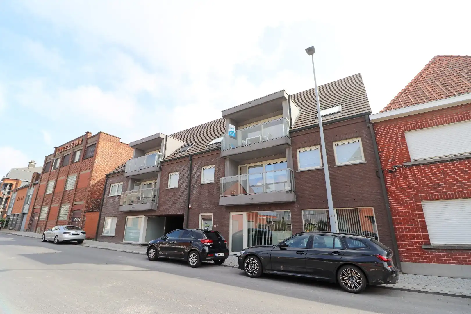 Verzorgd appartement met garage foto 9