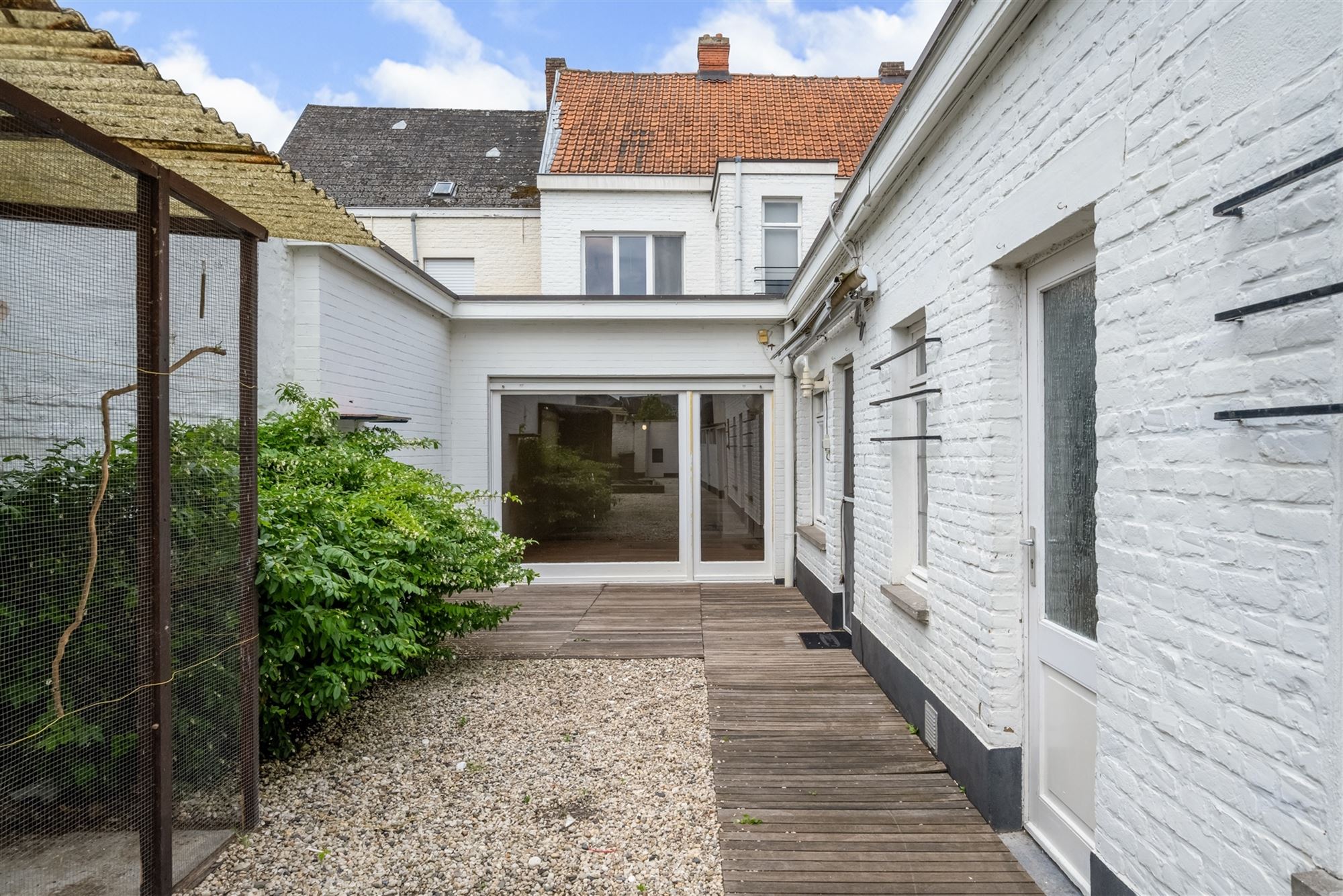 Centraal gelegen handelswoning met 3 slaapkamers en tuin. foto 5