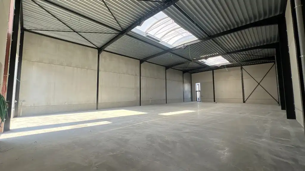 Nieuwbouw magazijn te huur in kmo-park Schipdonk in Deinze foto 5