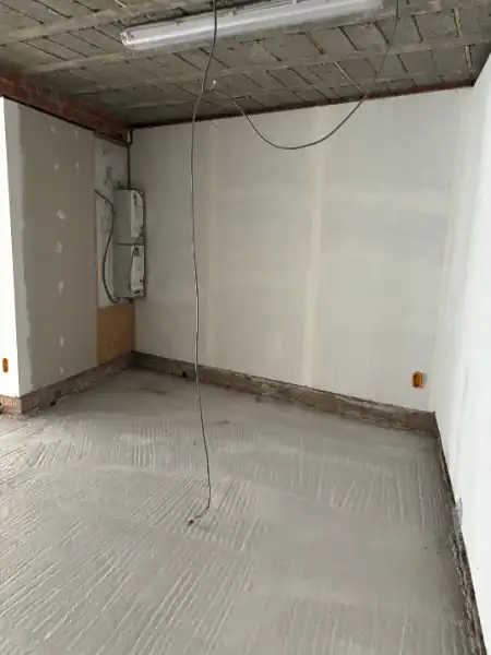 Gelijkvloers handelspand te koop! foto 12