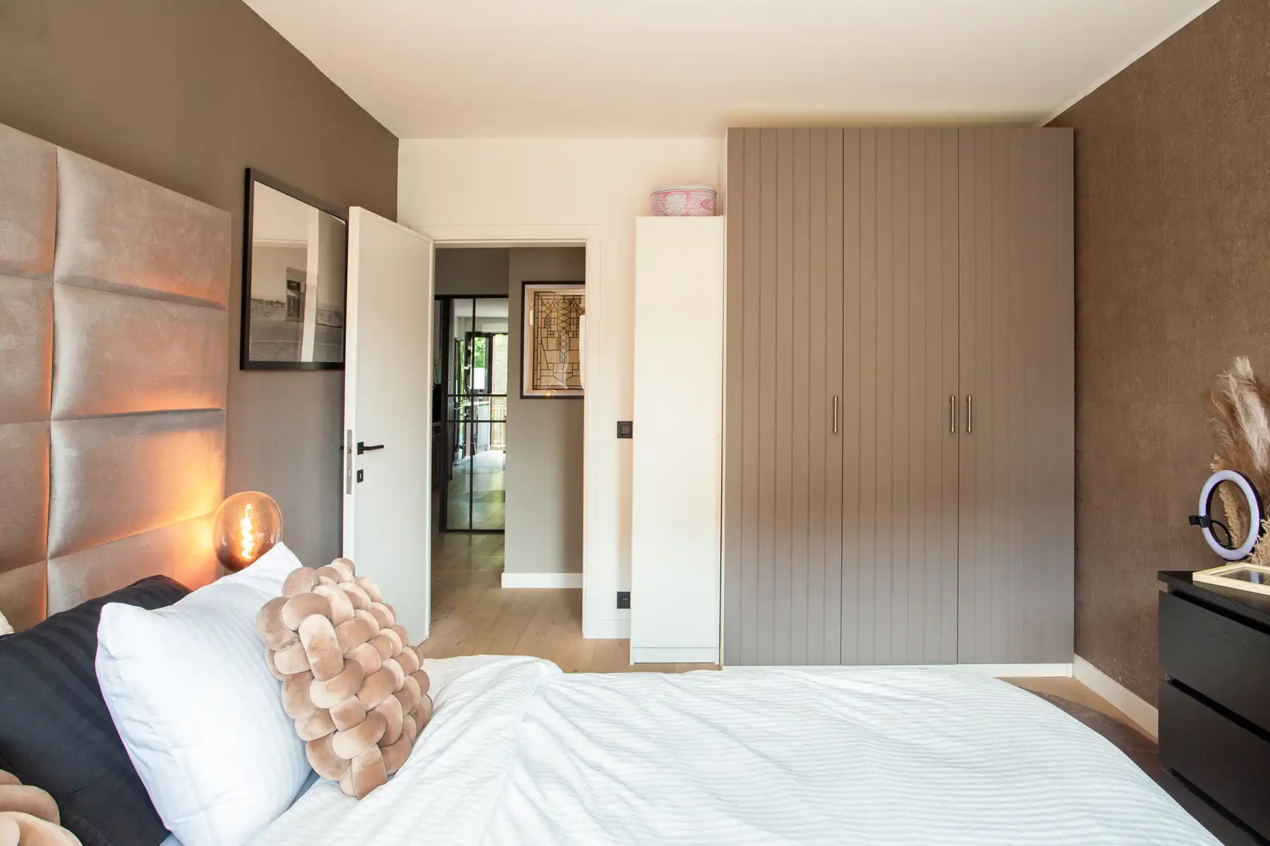 Prachtig vernieuwd app. op toplocatie + garagebox en P foto 14