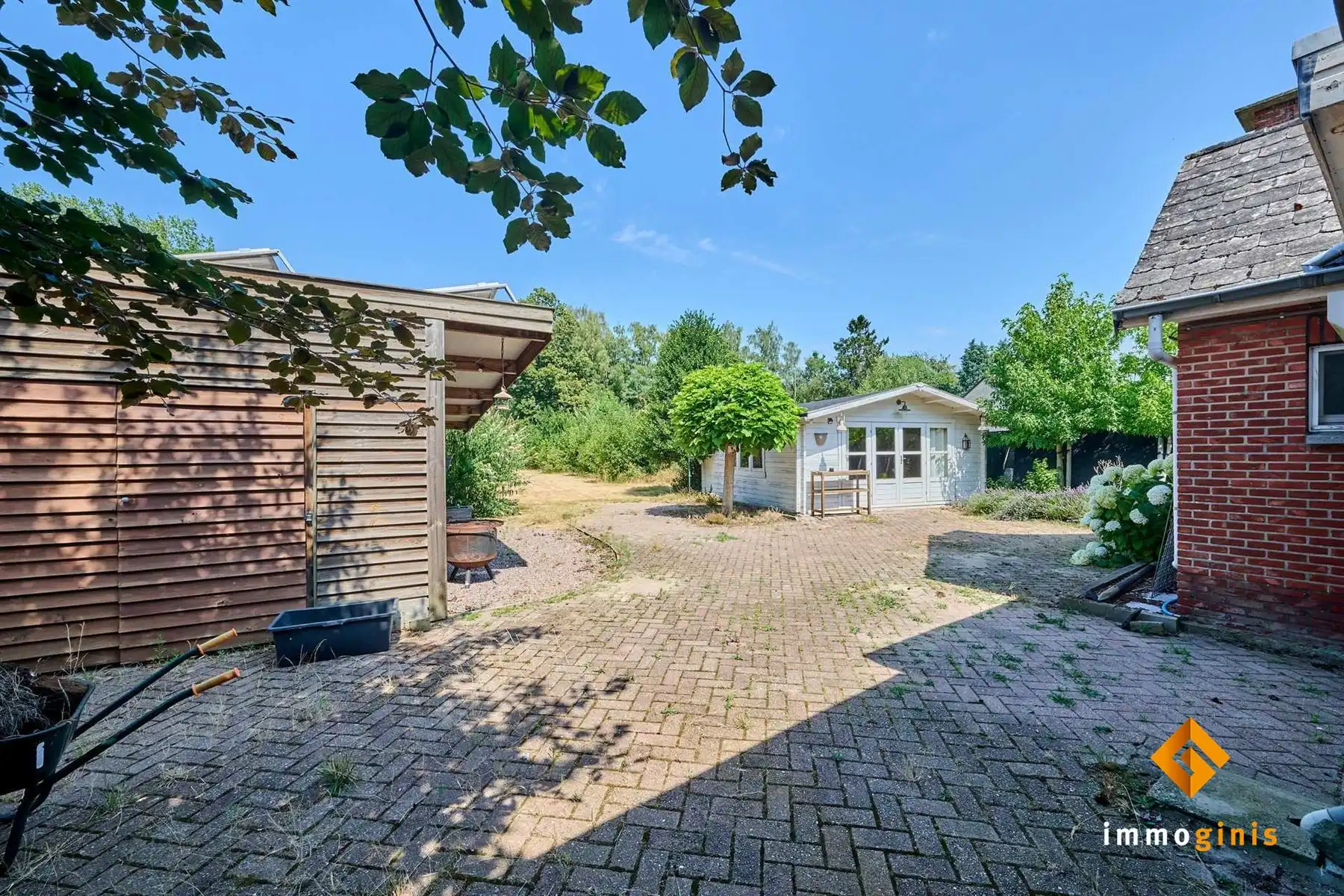 Charmante woning met 3 slaapkamers op een ruim en groen perceel van 17 are in een rustige buurt.   foto 21