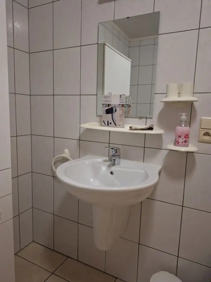 Centraal gelegen gelijkvloers appartement te Koersel foto 14