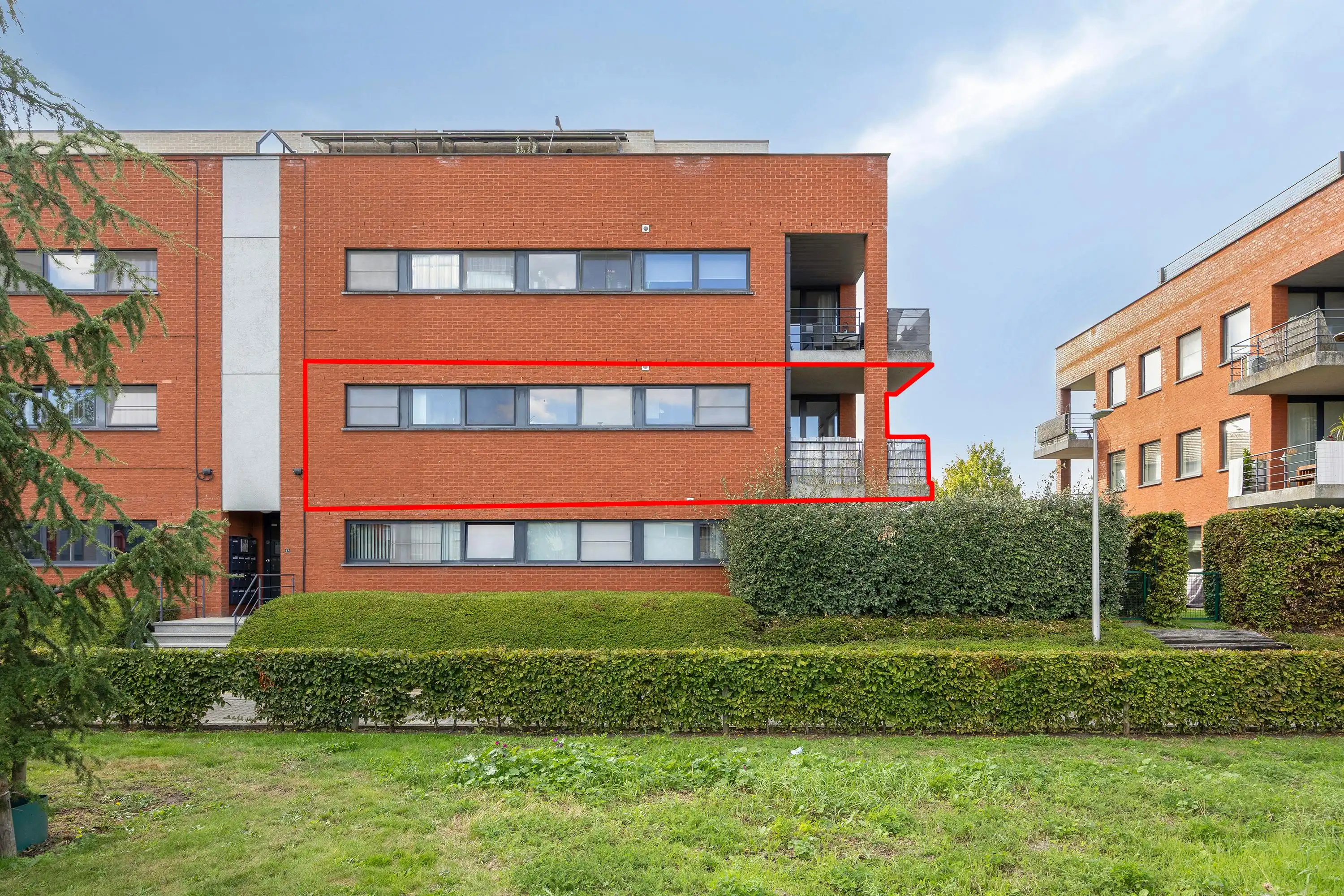 Centraal gelegen 2-slaapkamerappartement met terras te Hasselt foto {{pictureIndex}}