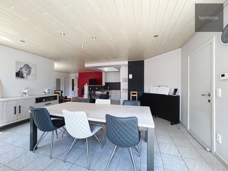ruim woonhuis foto 2