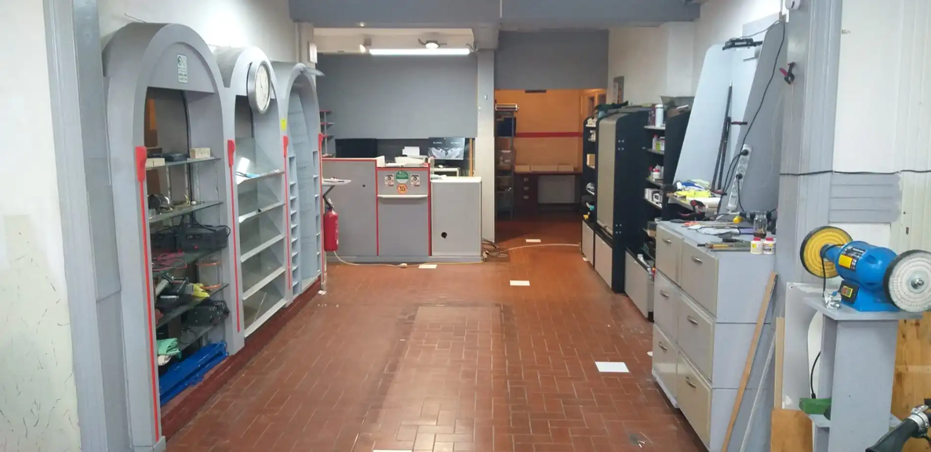 Bel-etagewoning met handelspand – Topligging aan Station Mol foto 6