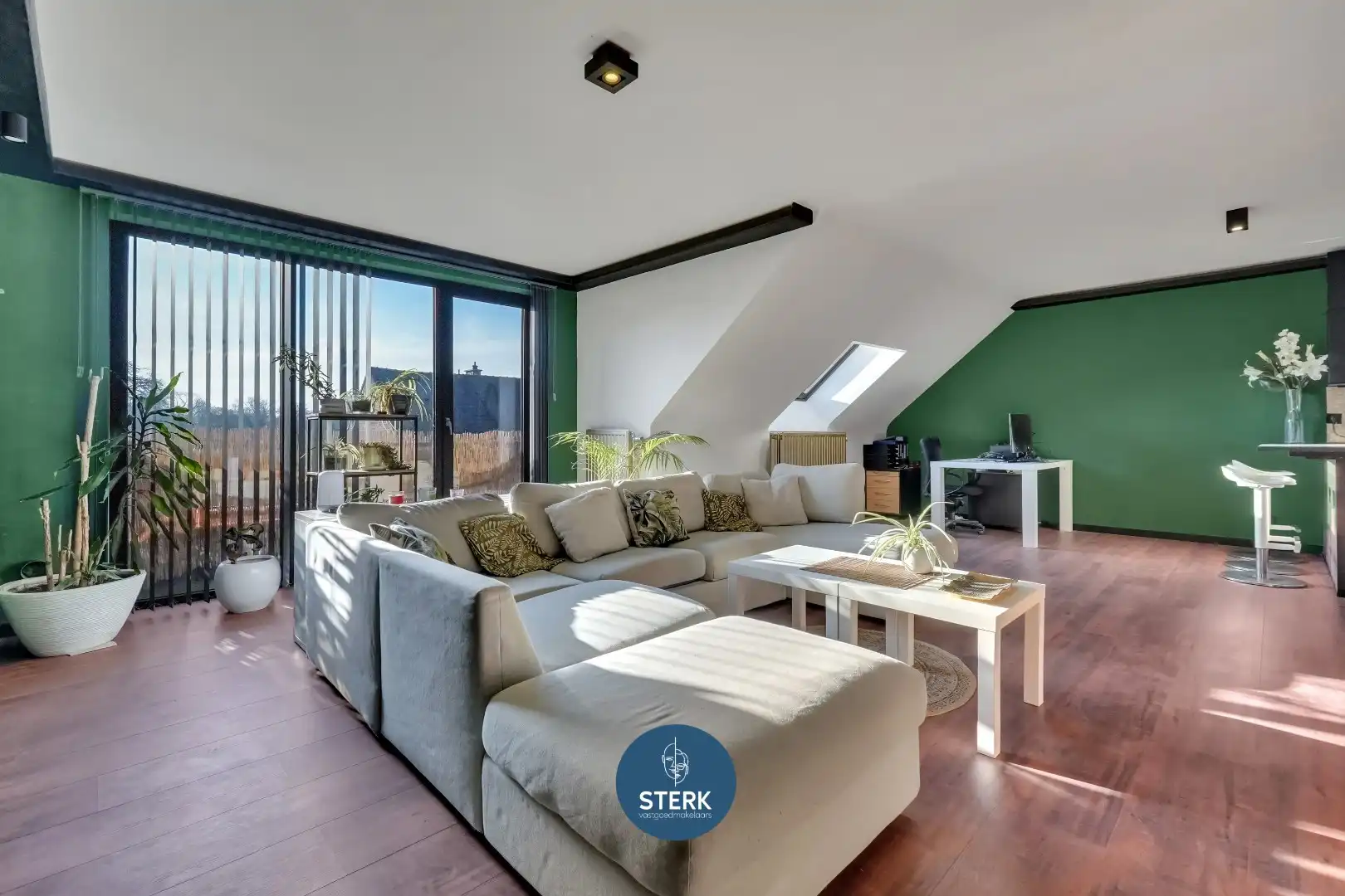 GERENOVEERD APPARTEMENT OP EEN TOPLOCATIE TE LANAKEN !  foto 2