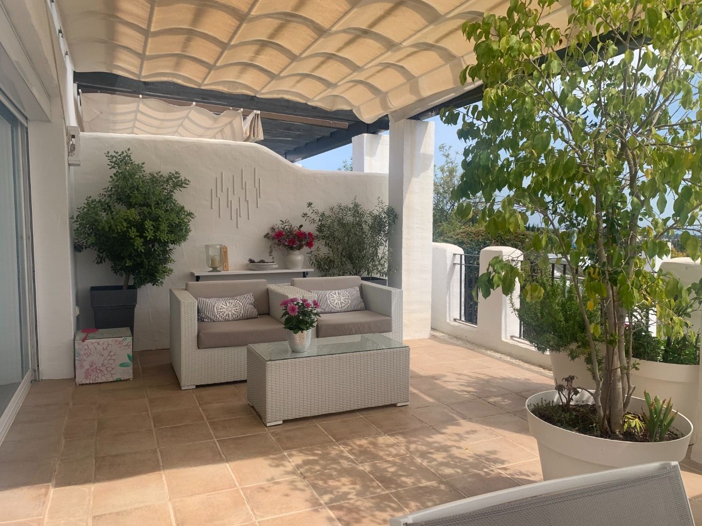 Gezellige duplex met zicht over de Nueva Andalucia vallei naar de Middellandse zee. foto 10