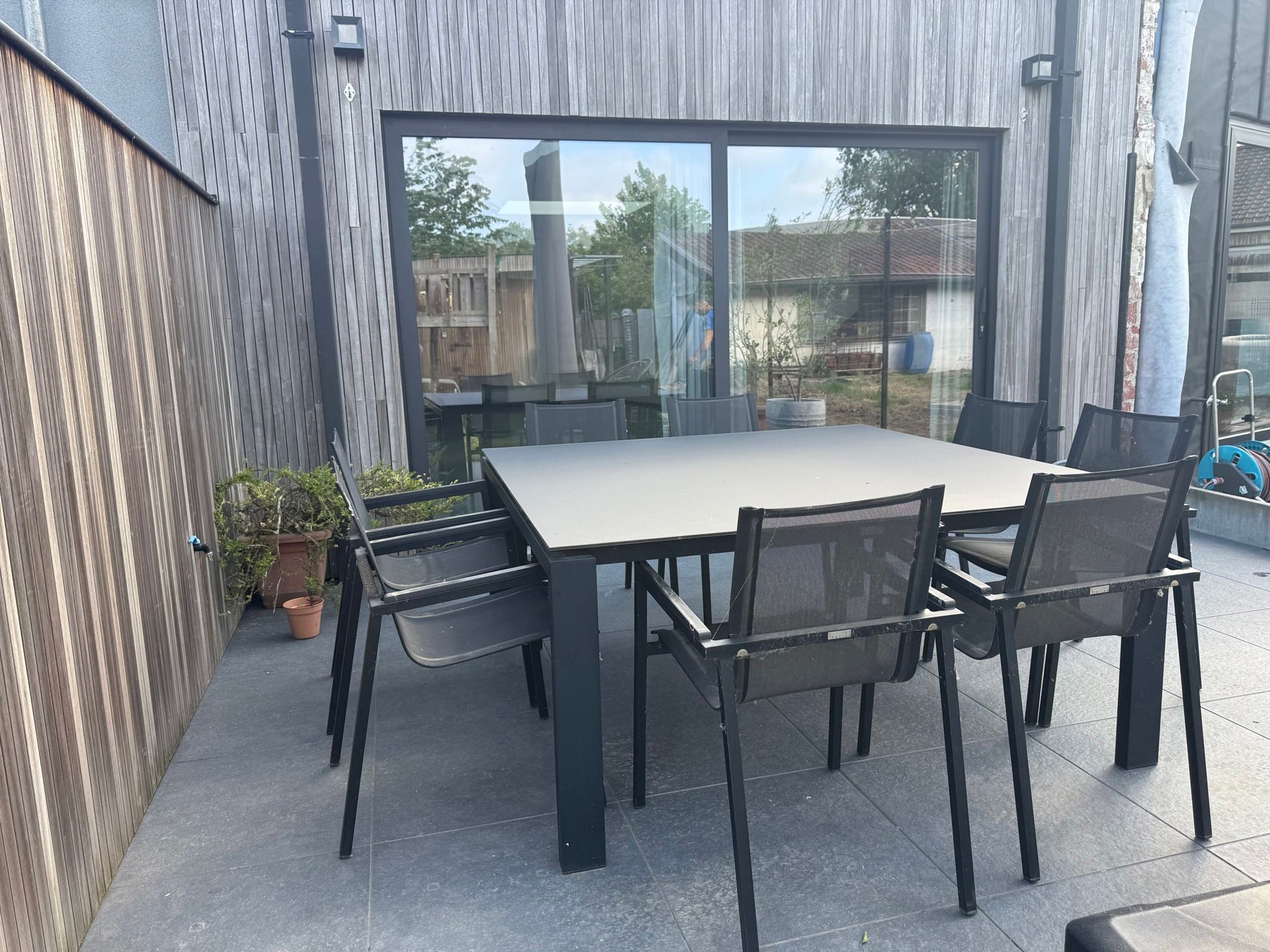 SCHELLEBELLE - Gerenoveerde rijwoning met gezellig terras. foto 14