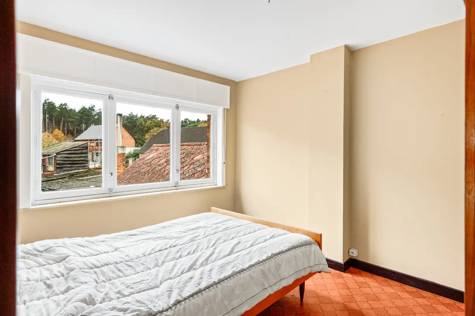 Te renoveren open bebouwing op groen perceel met prachtig uitzicht foto 11