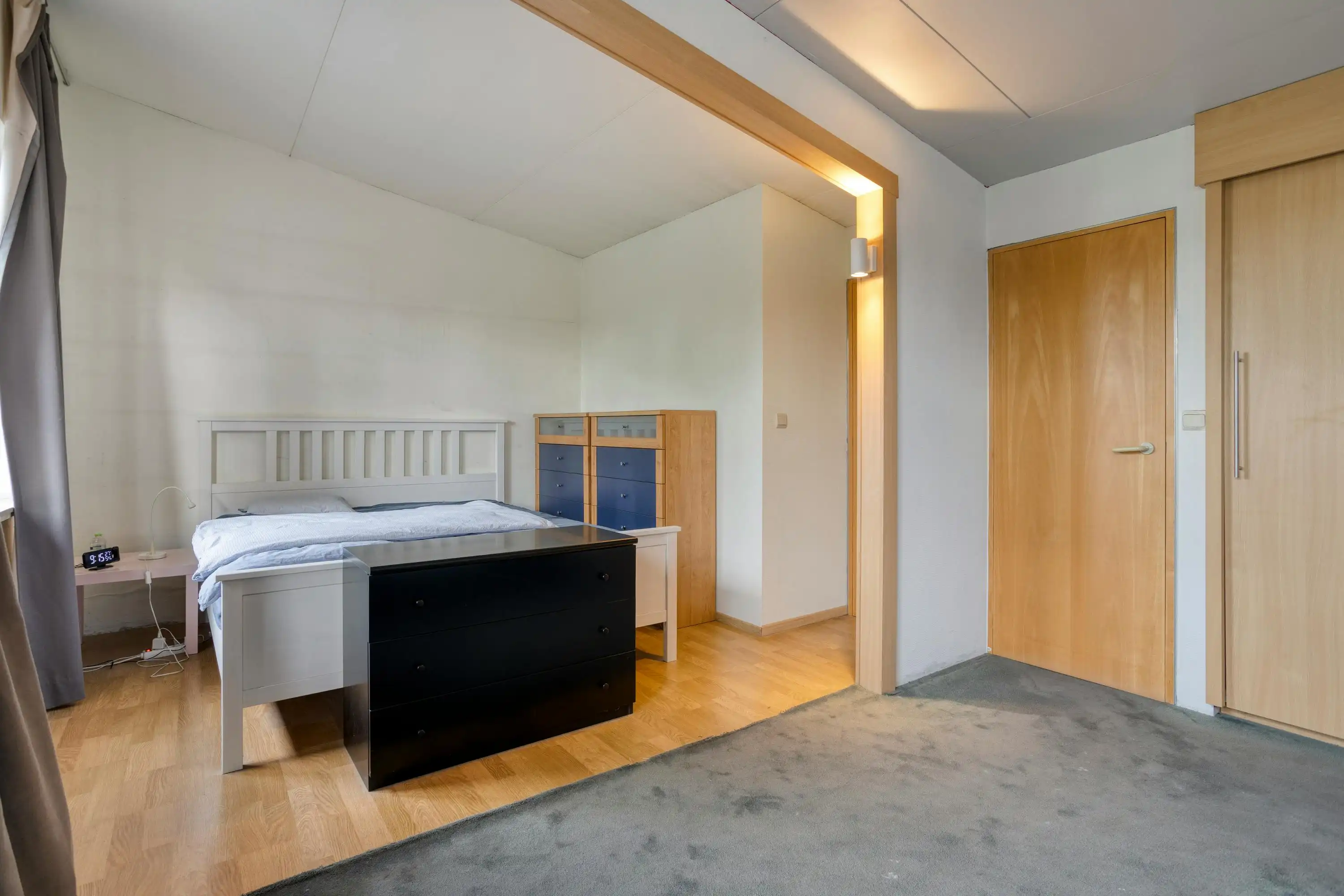 Ruime villa met 4 slaapkamers op 988 m² foto 13