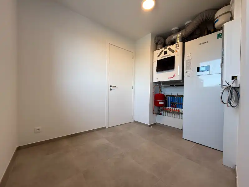 Prachtig ruim BEN-penthouse met 3 slpks, 2 terrassen én overdekte parking in het centrum van Houthalen foto 7