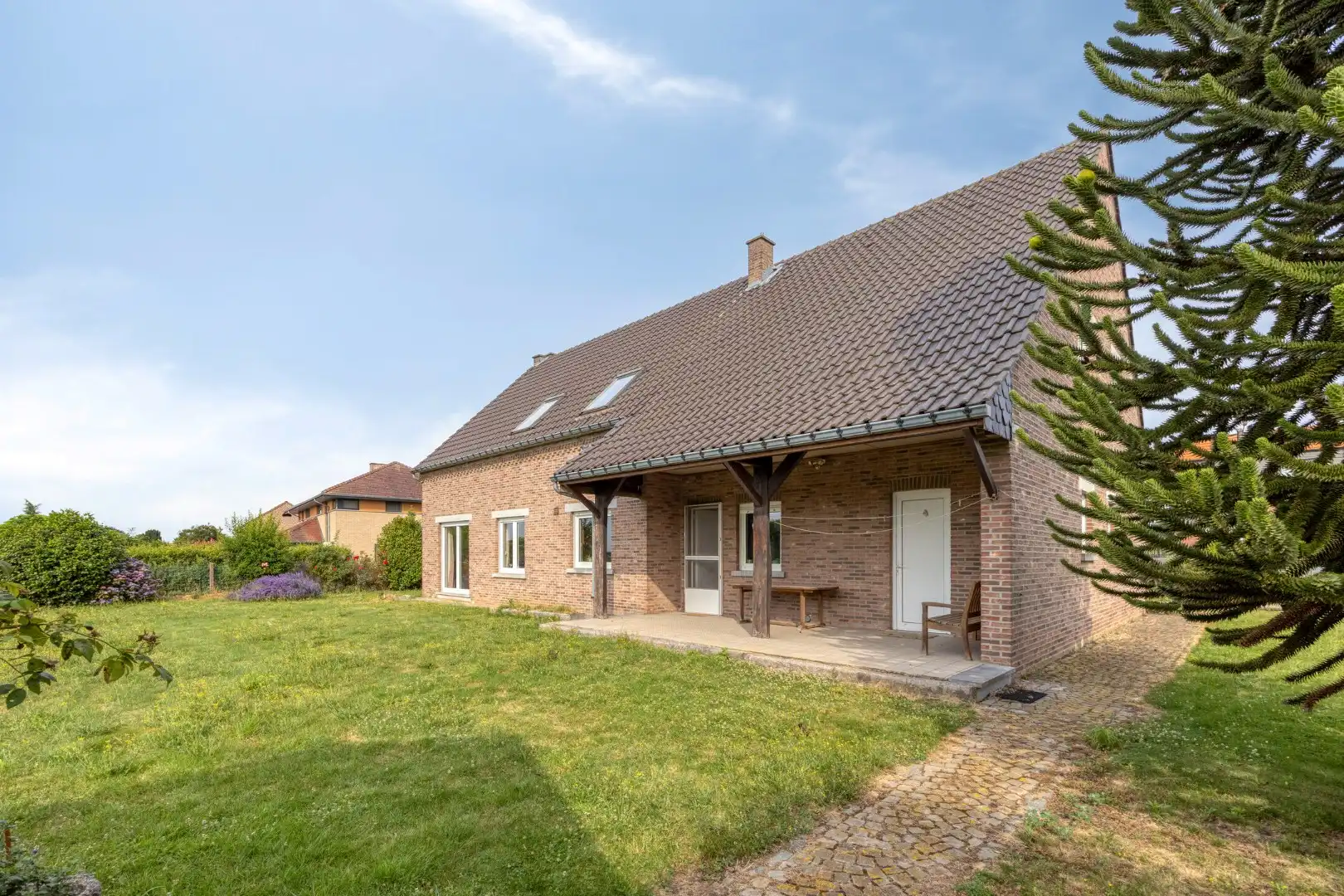 Ruime landelijke woning met tuin en weide op mooi perceel van 21a22ca foto 27