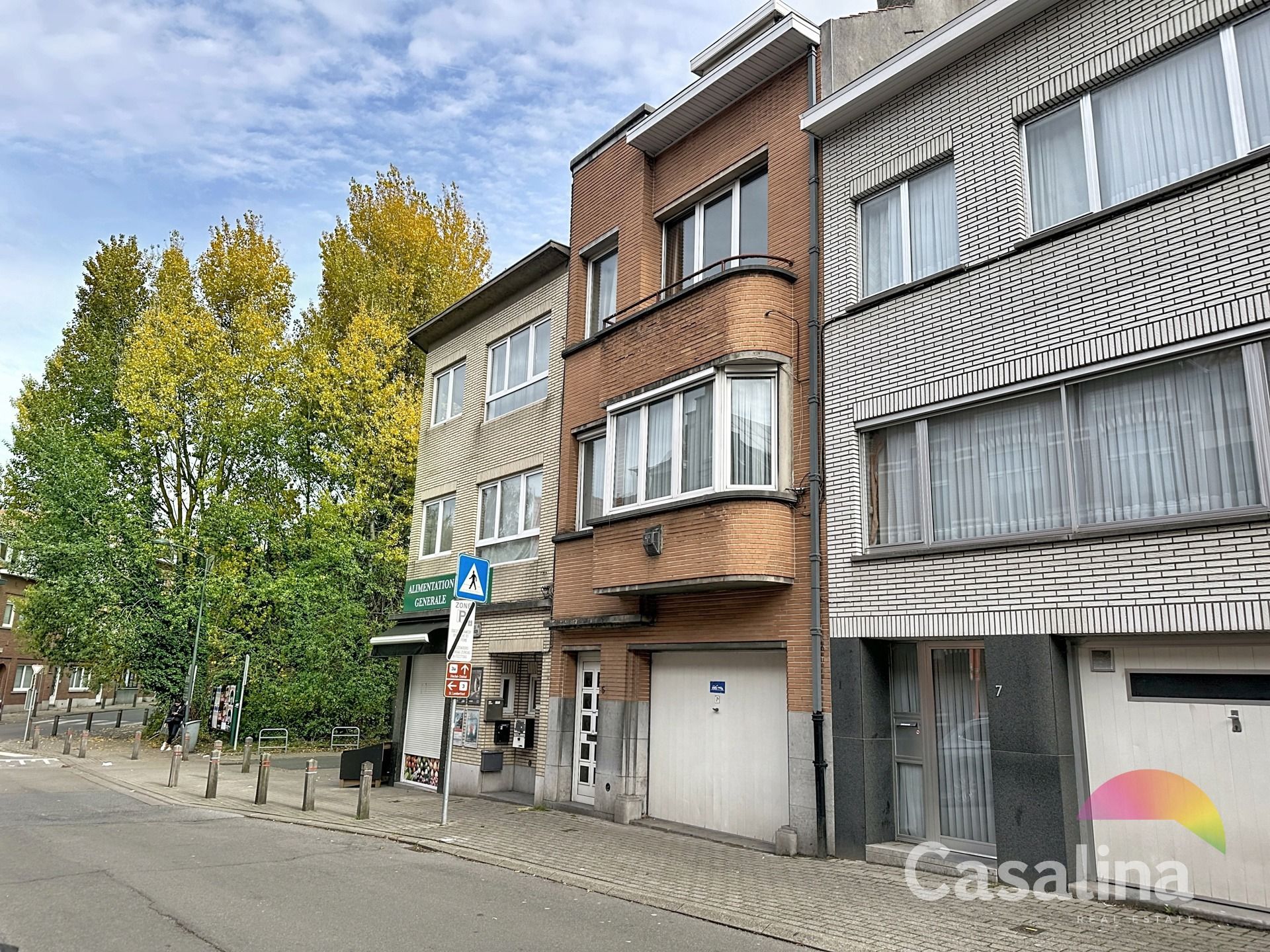 Te renoveren woning met echt potentieel foto {{pictureIndex}}