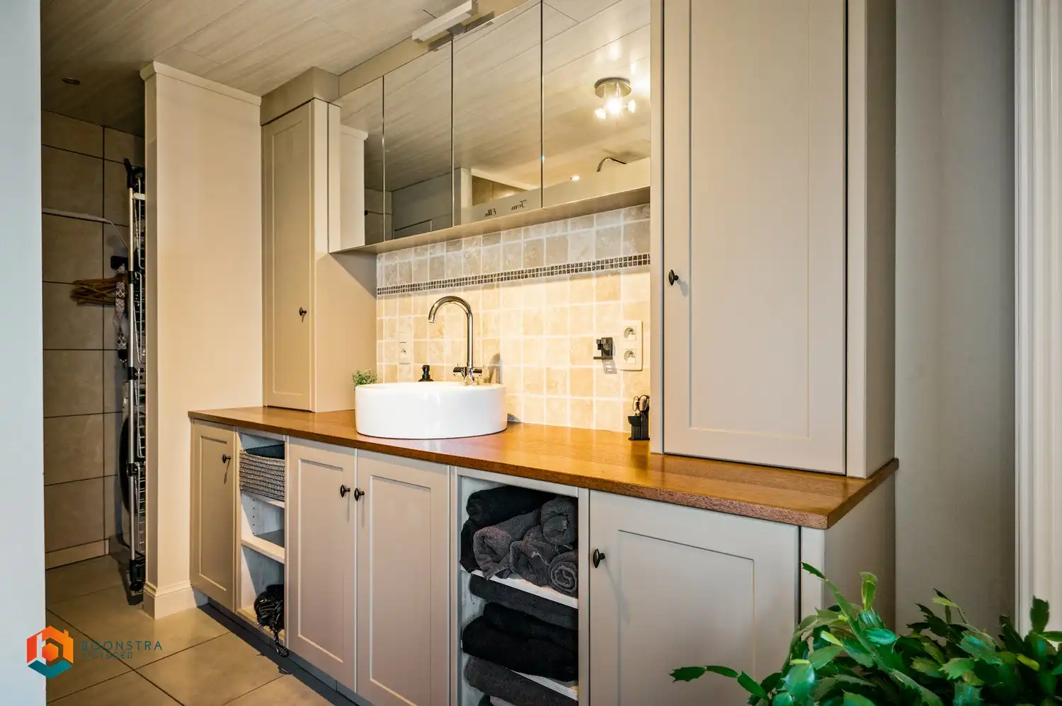 Woning met 2 slpkrs en bijgebouw met veel potentieel foto 21