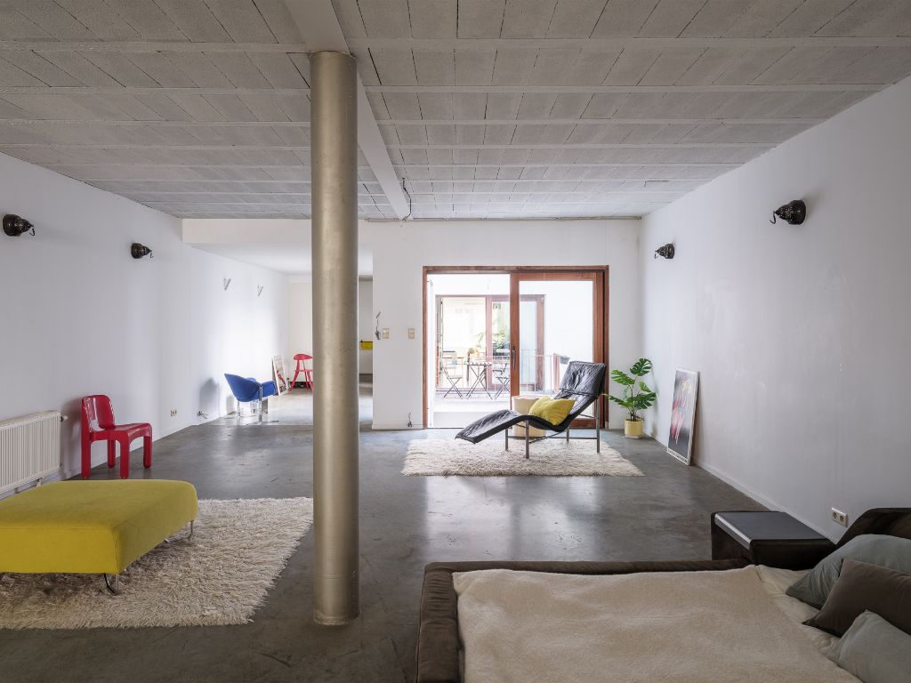 Gent Centrum – Ruime (172 m2 bvo) en karaktervolle loft-appartement in een kleinschalige residentie. foto {{pictureIndex}}