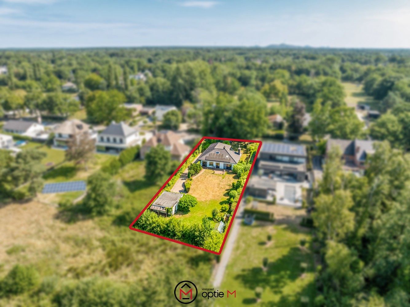 Bouwgrond met bestaande woning op topligging in Hasselt foto {{pictureIndex}}