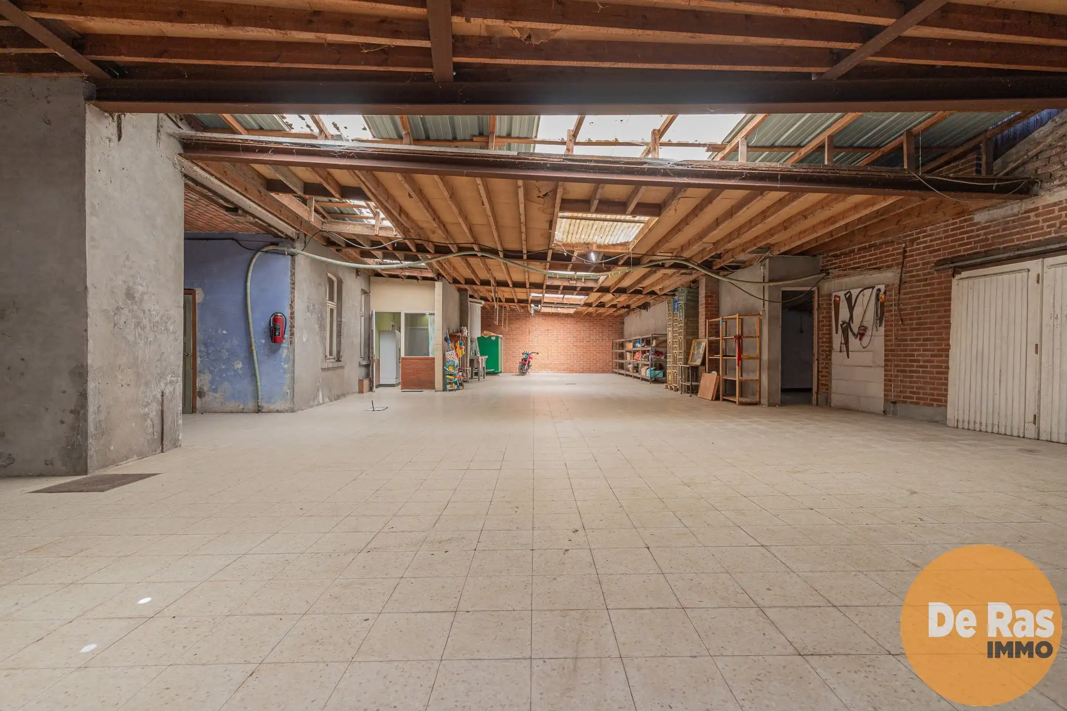 ST-L-ESSE - Ruime burgerwoning met achterliggende ateliers foto 22