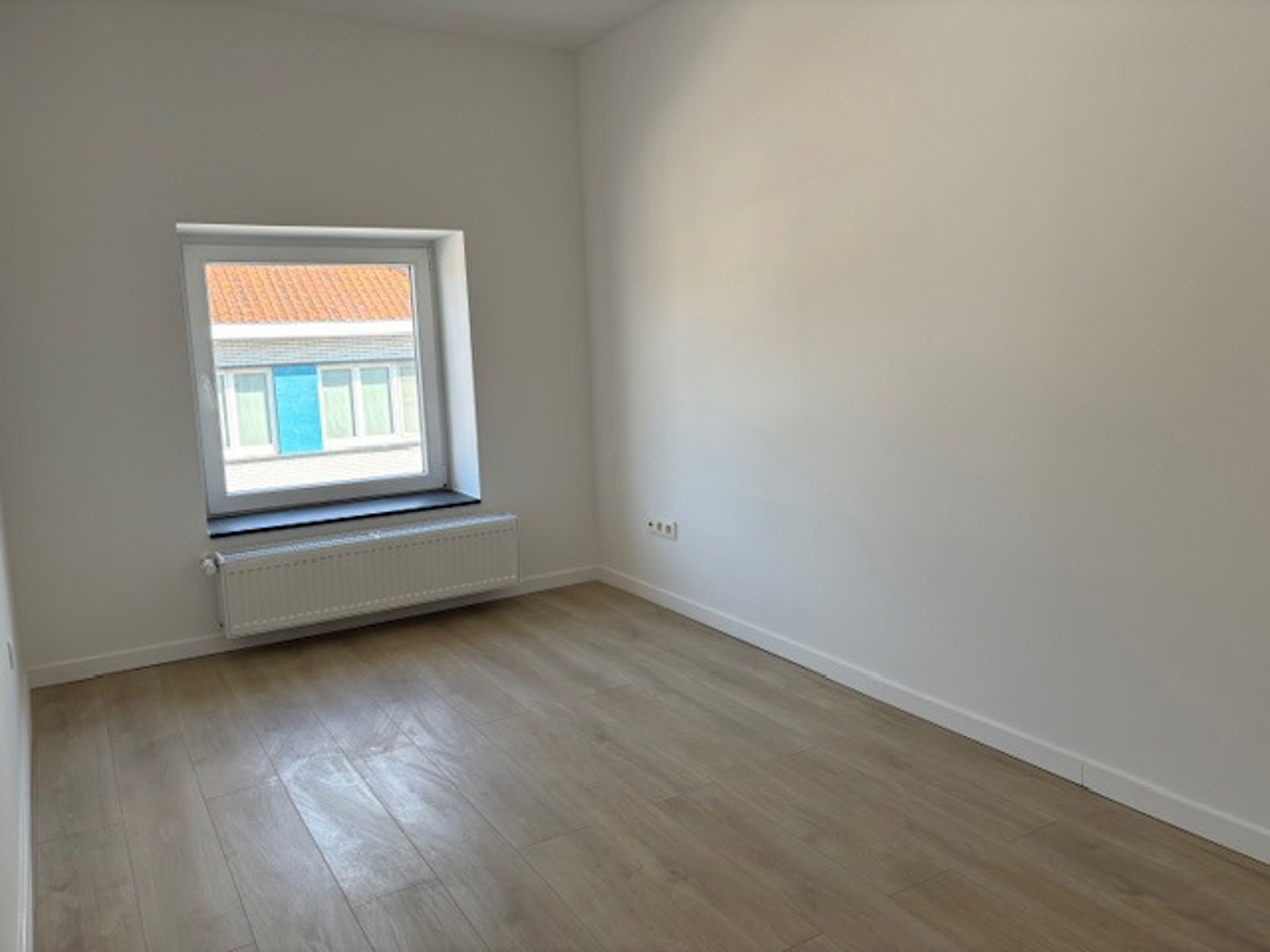 Volledig rerenoveerde woning 5 slpks 2 badks centrum Landen foto 28