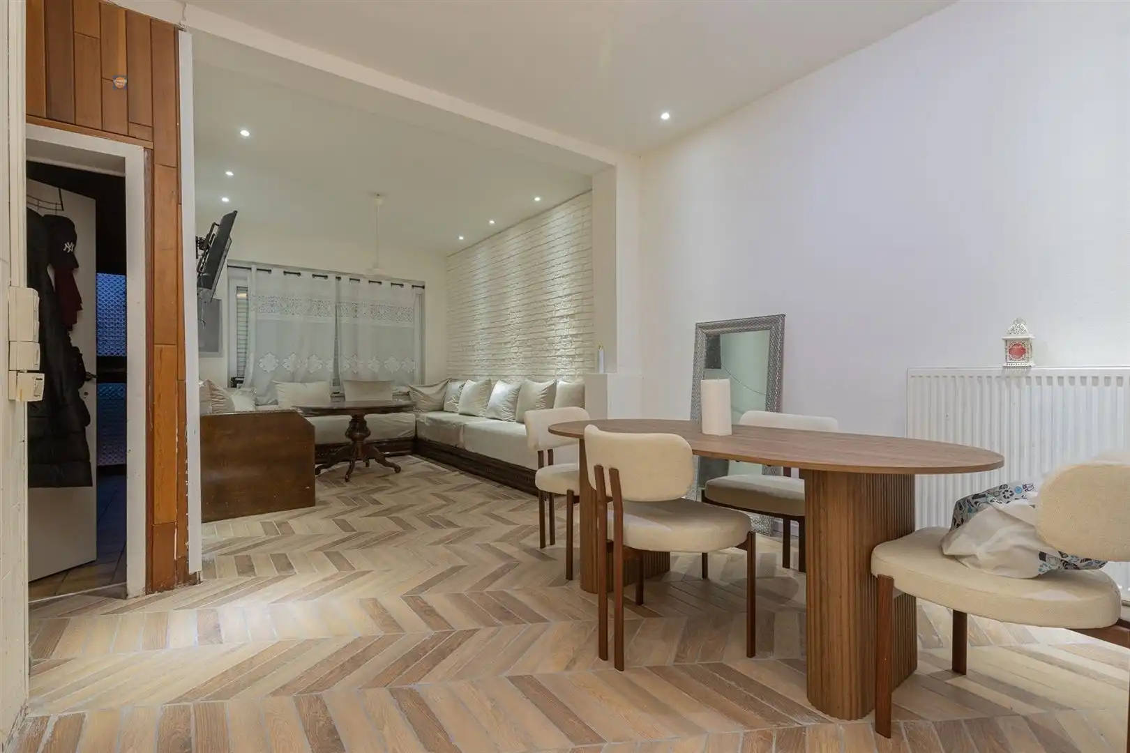 Charmante woning met renovatiepotentieel foto 5
