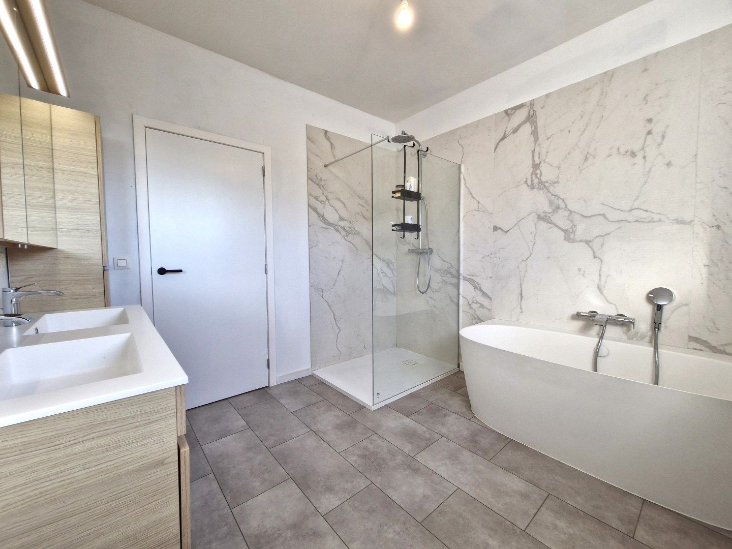 Zeer groot (129 m²), volledig gerenoveerd duplexappartement te Westkapelle foto 13