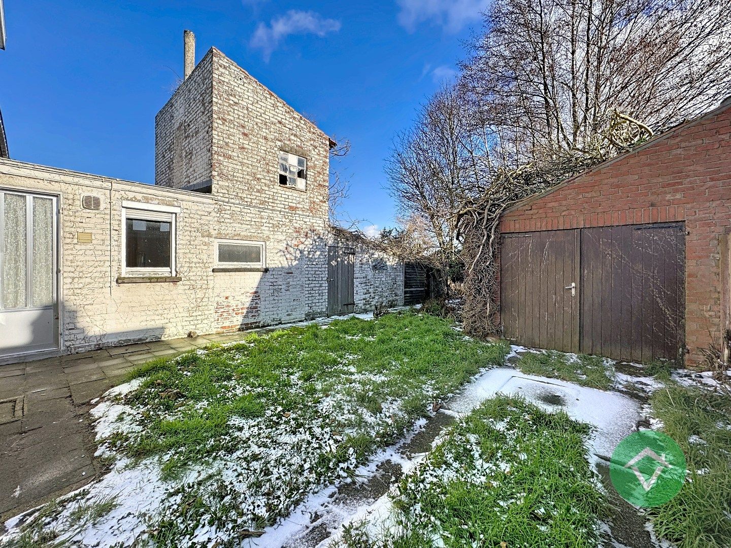 Alleenstaande woning met ruime tuin en sterke ligging nabij alle voorzieningen te Zedelgem. foto 17