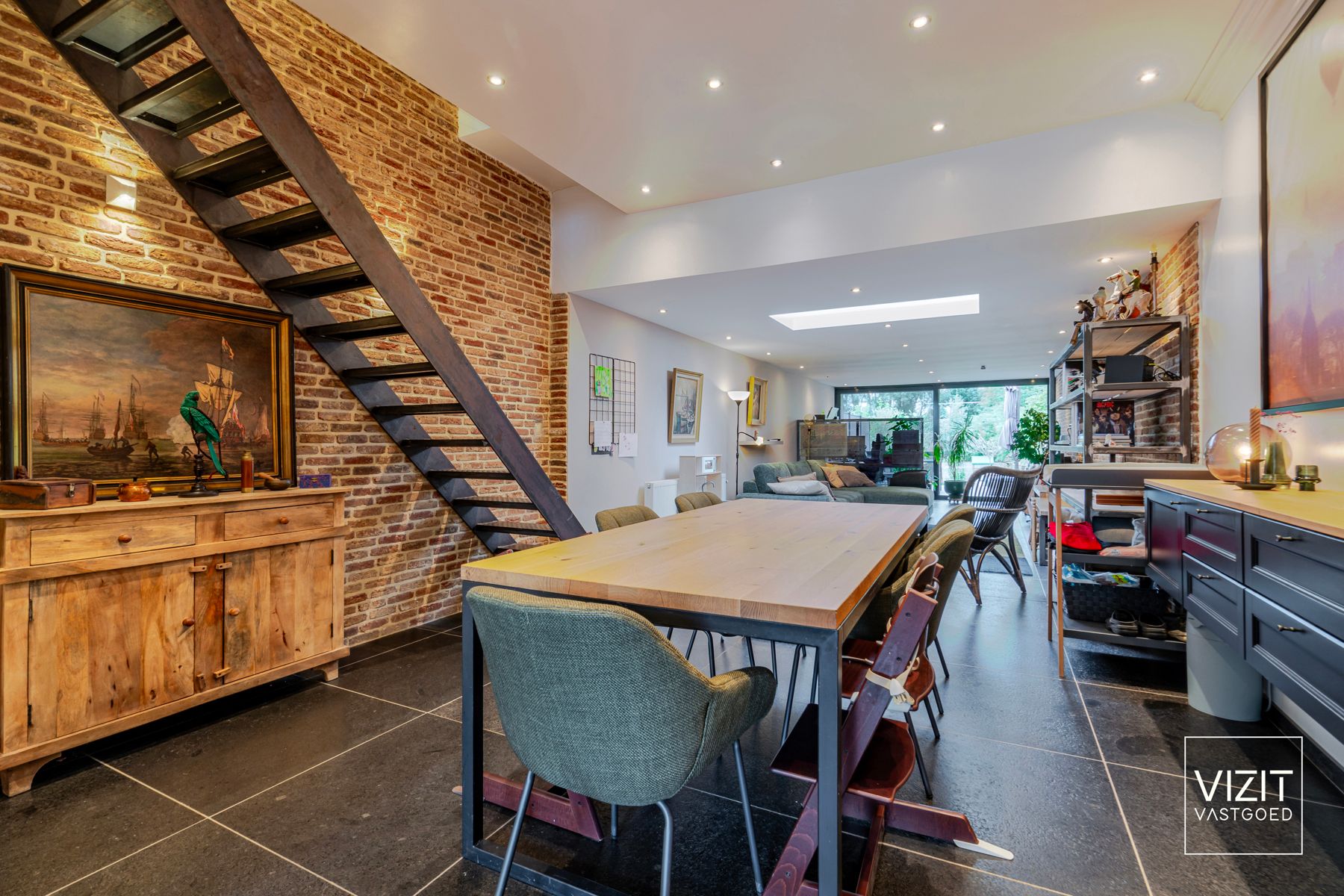 Smaakvol gerenoveerde woning met 2 slaapkamers foto 2