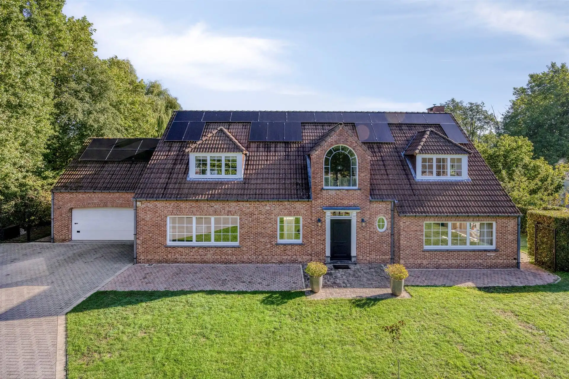 Prachtig gerenoveerde villa met 4 à 5 slpks en zwembad te Schilde foto 42