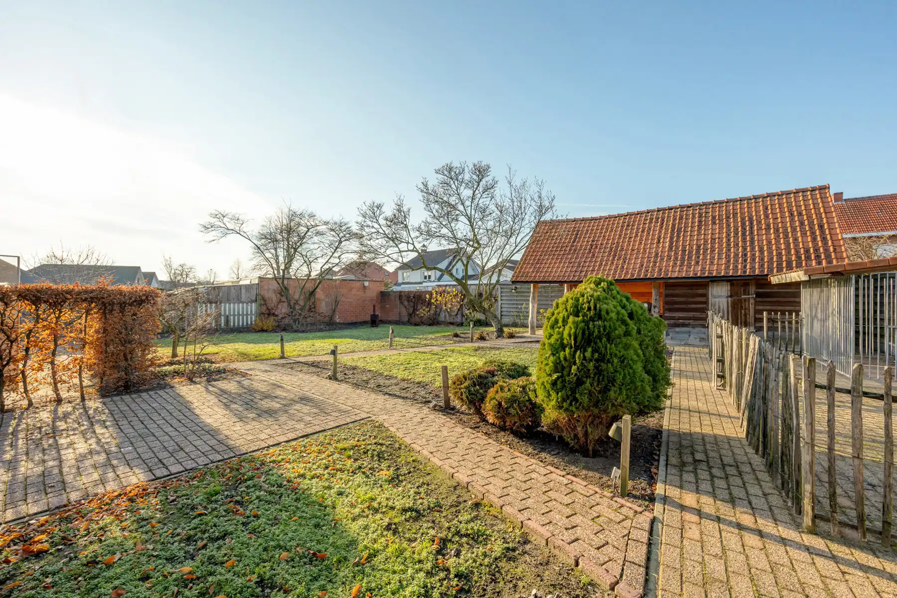 Woning met handelspand (voorheen restaurant) op een perceel van 2.128 m². foto 29