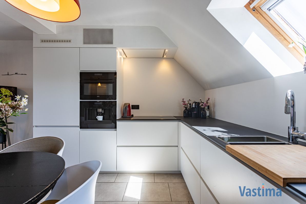 Licht, Ruimte & Locatie – Instapklaar Duplexappartement met parking foto 8