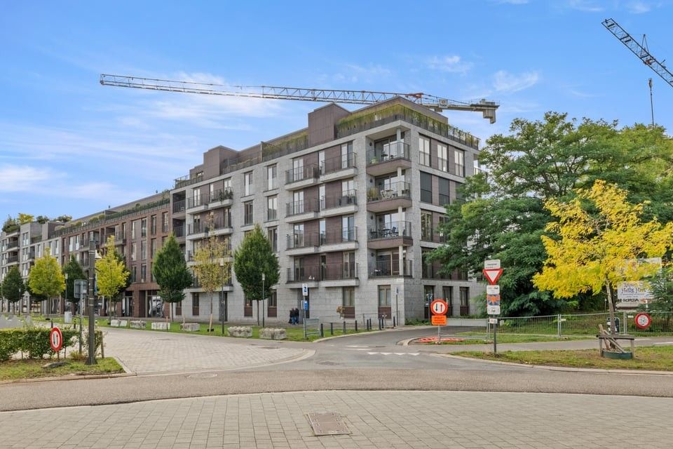 KNAP INSTAPKLAAR APPARTEMENT MET STAANPLAATS IN HET CENTRUM VAN HASSELT foto 27