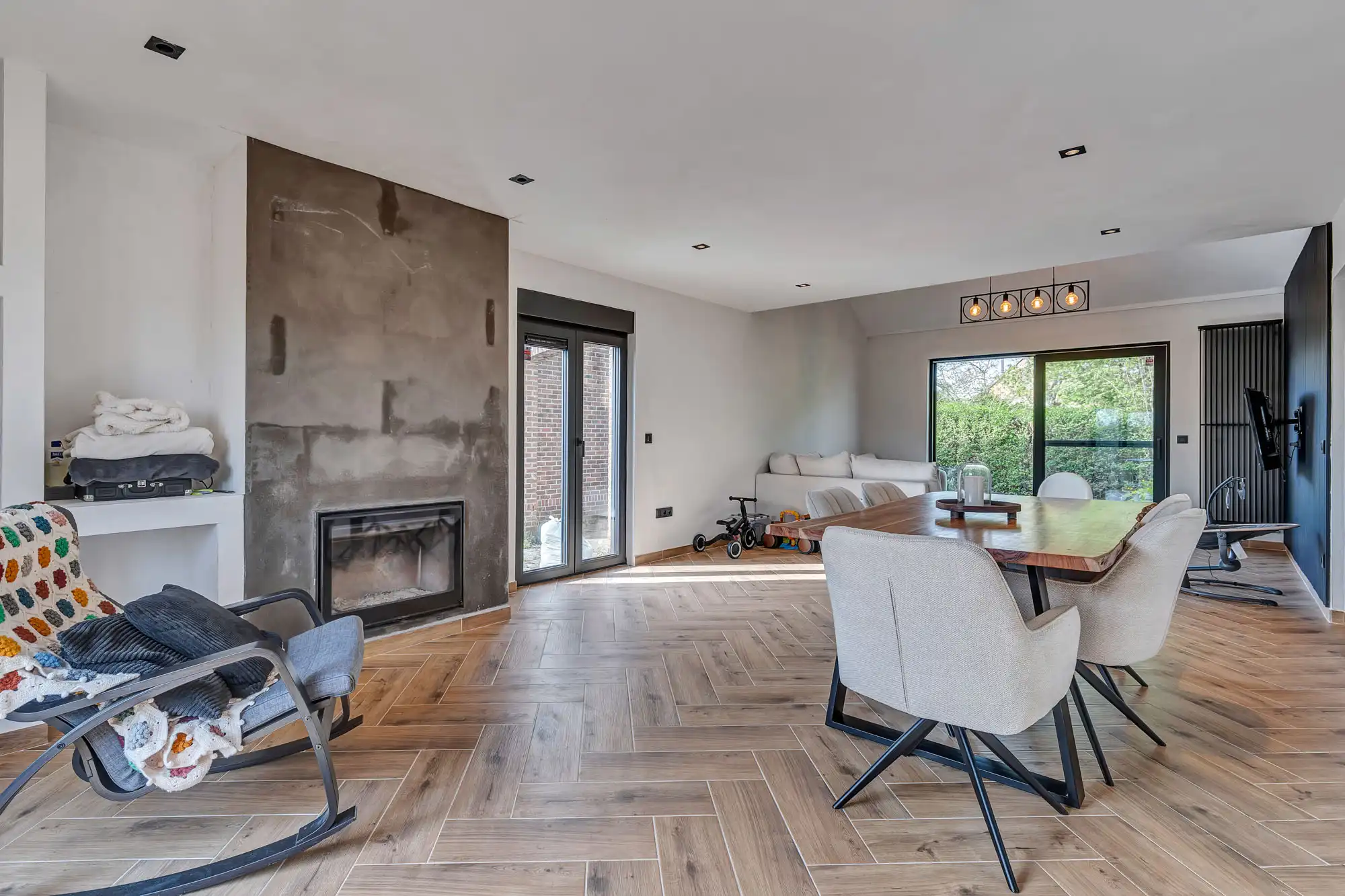 Ruime 4 slaapkamerwoning in hartje Zomergem foto 7