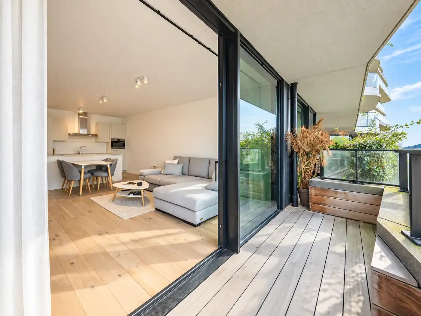 Recent en lichtrijk 2-slaapkamerappartement met ruim terras in de gegeerde wijk Duinenwater  foto 7