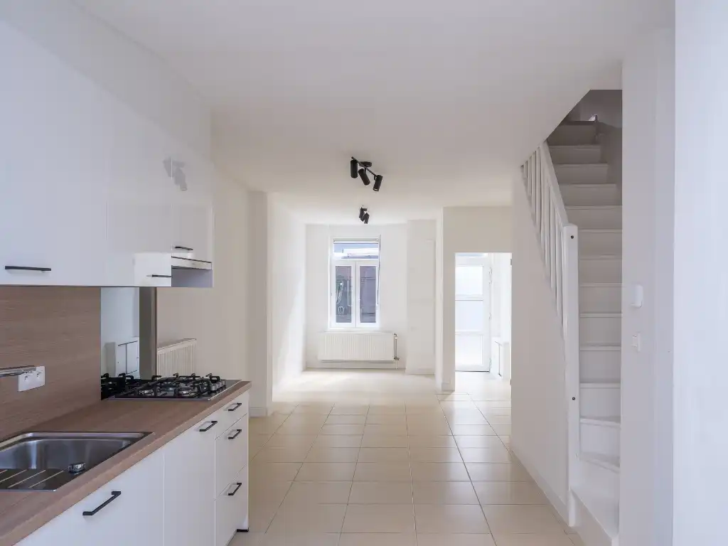 Instapklare stadswoning met EPC B-score nabij Gent centrum foto {{pictureIndex}}