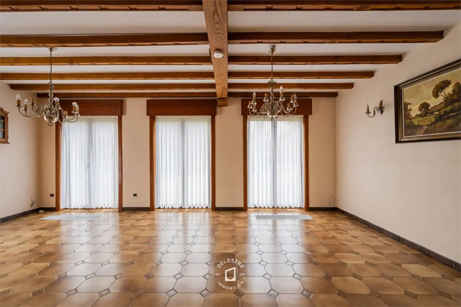 RUSTIG GELEGEN HALFOPEN MET TUIN EN GARAGE foto 10