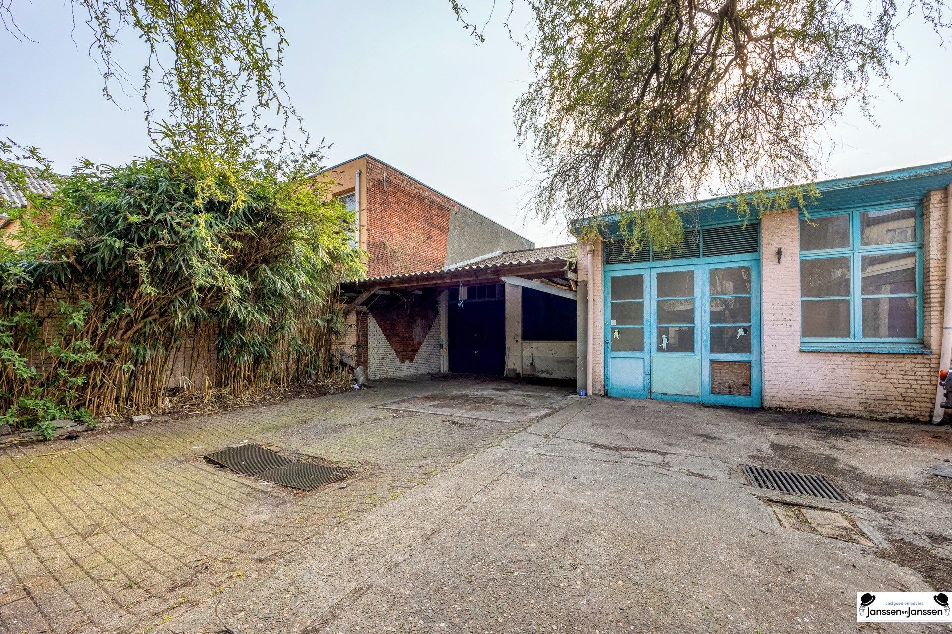 Te koop: Opbrengsteigendom op centrale locatie in Merksem! foto 27