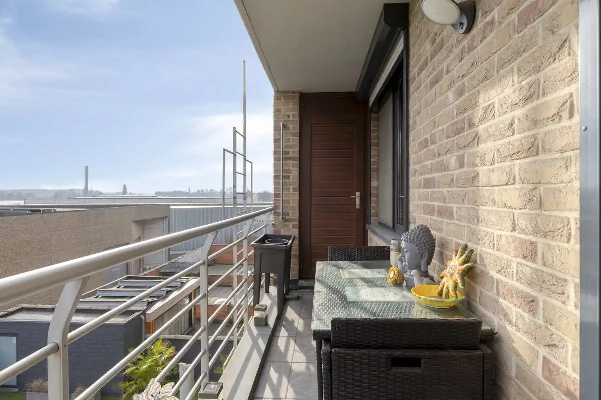 Appartement met 2 terrassen en garage te koop in Wilrijk foto 14