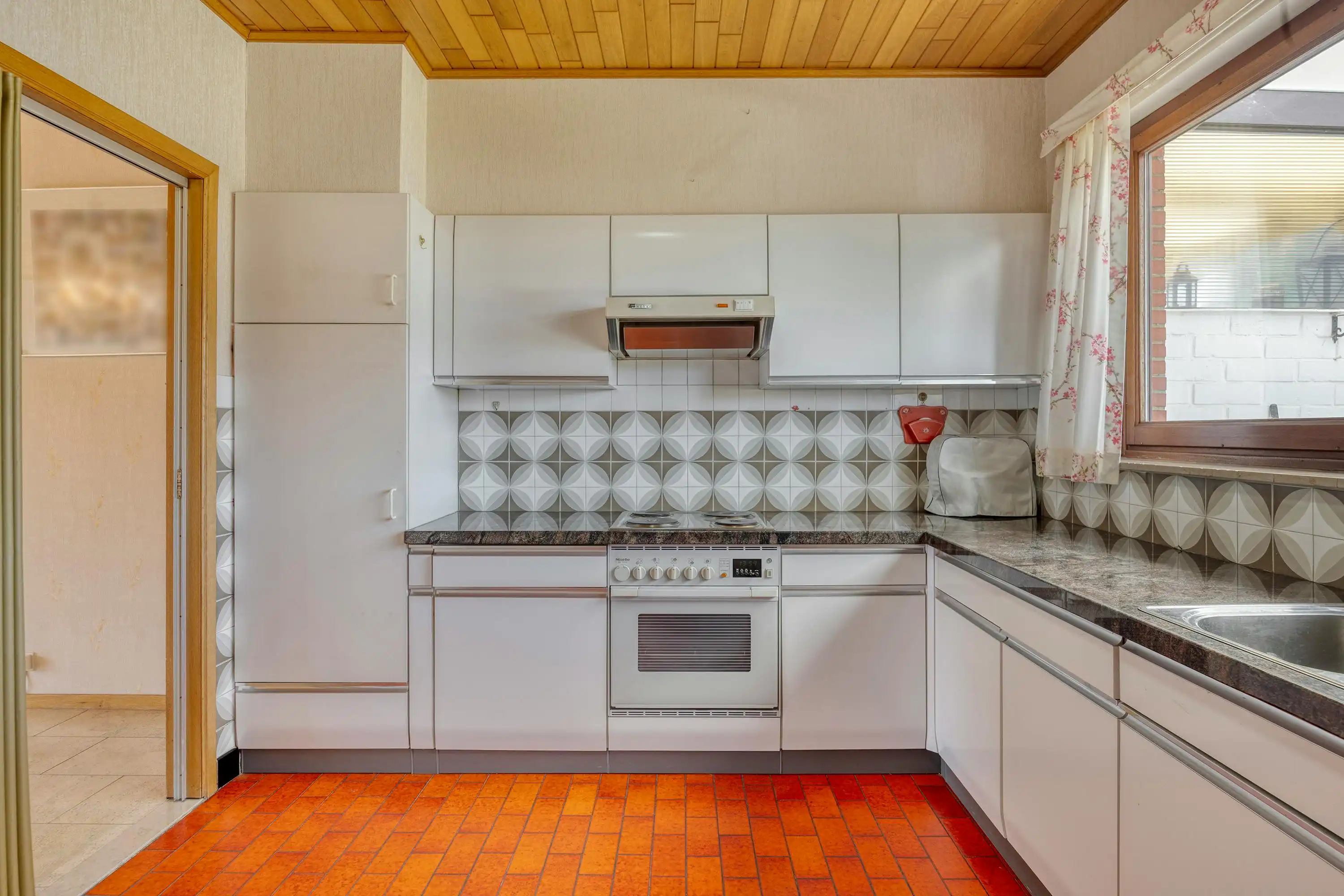 Huis met garage te koop in de geliefde tuinwijk van Merksem foto 7